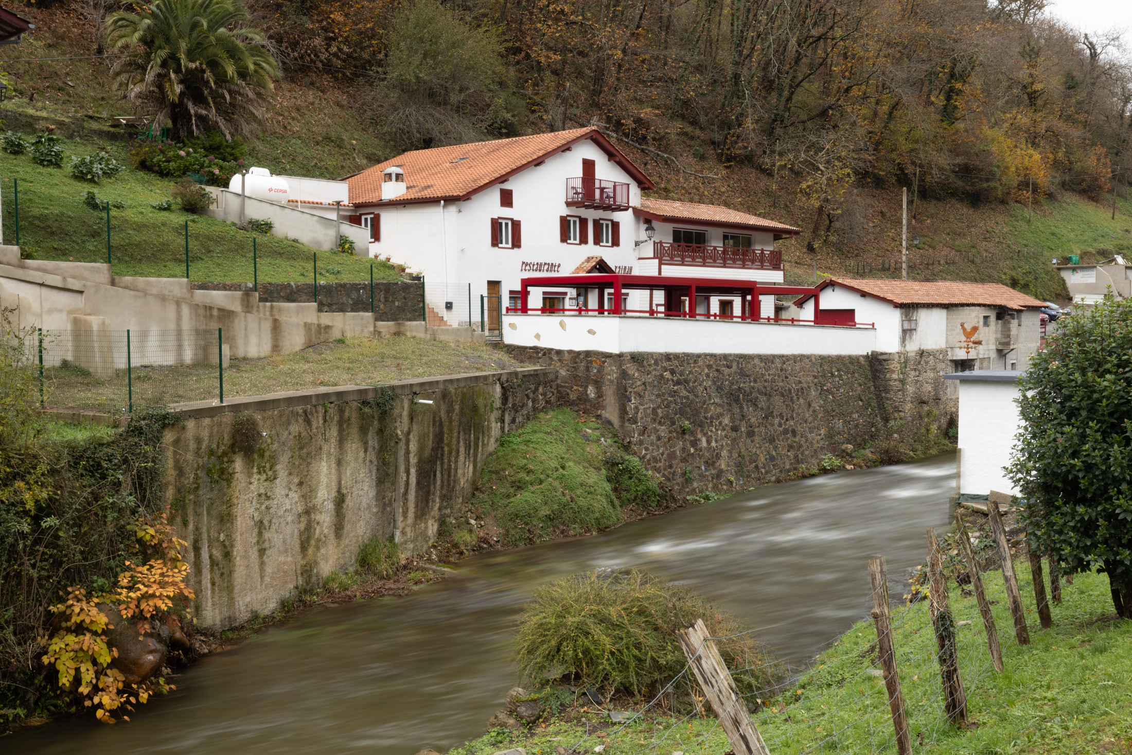 Restaurant_xaindu_vue_resto_avec_nive